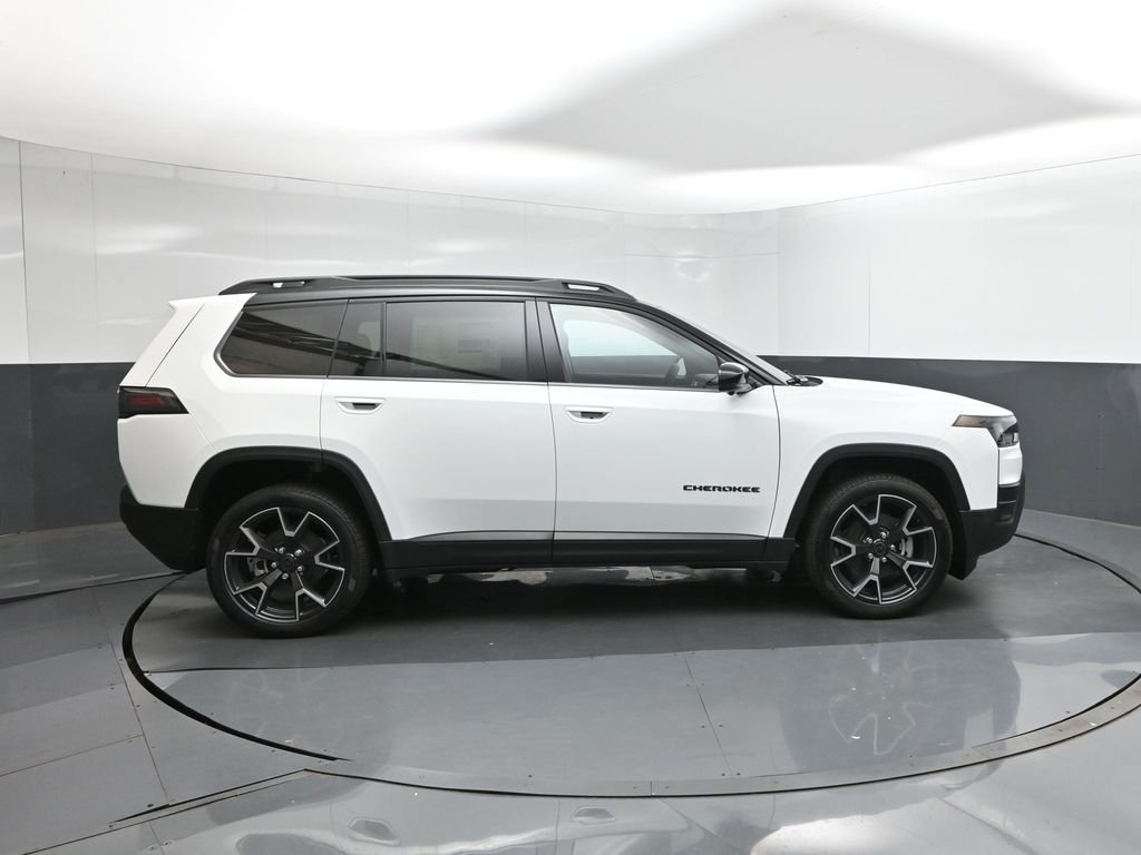 New 2026 Bright White Clear-Coat Exterior Paint Jeep Overland image 11