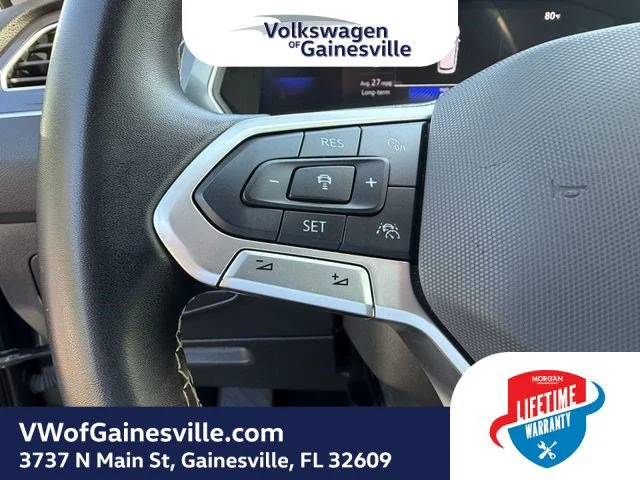 Certified Used 2024 Platinum Gray Metallic Volkswagen SE image 22