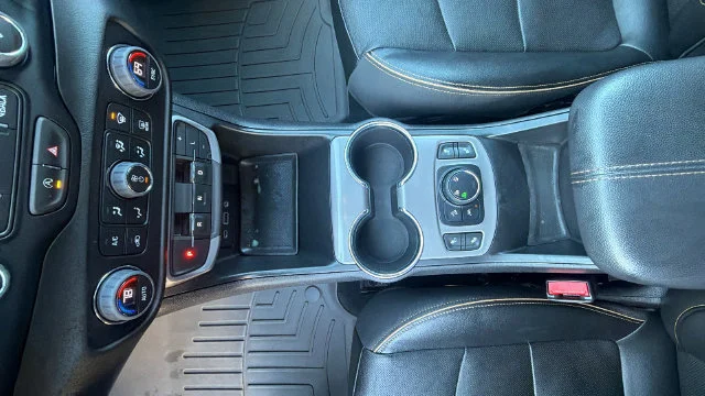 Used 2023 Black GMC AT4 image 27
