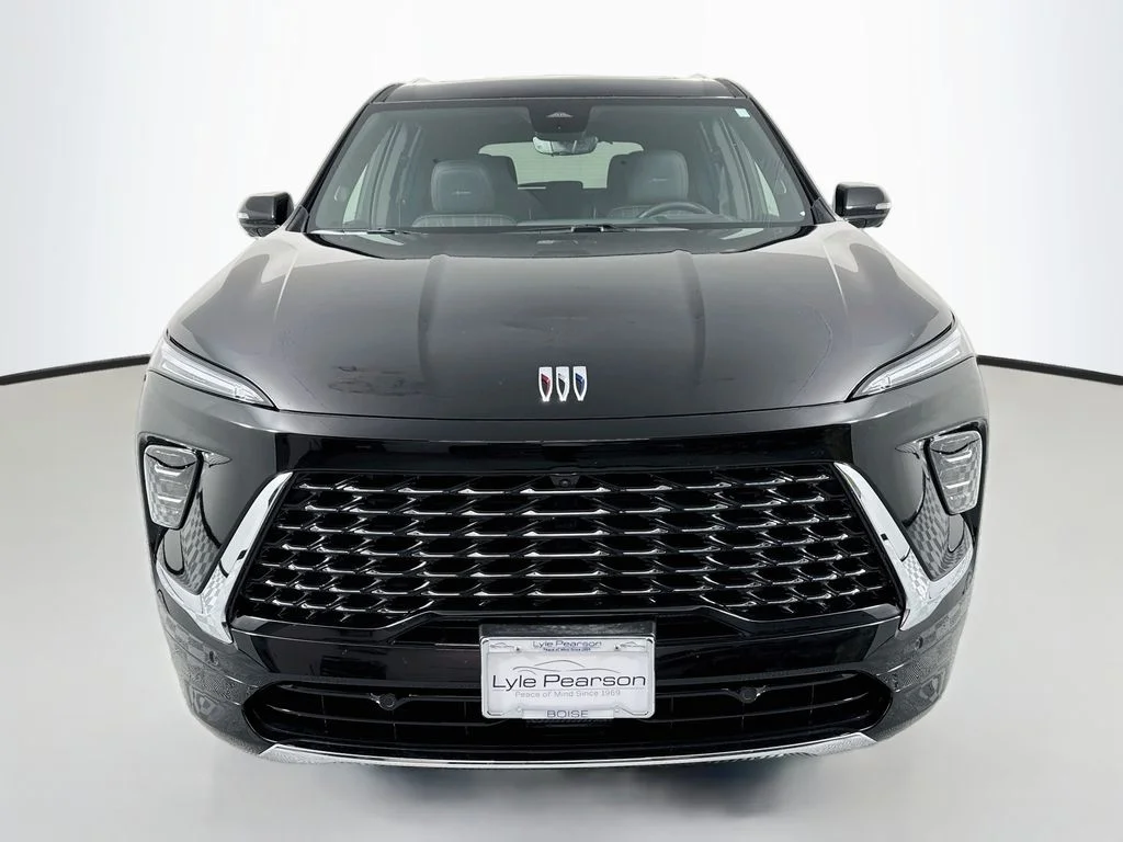 Used 2025 Black Buick Avenir image 6