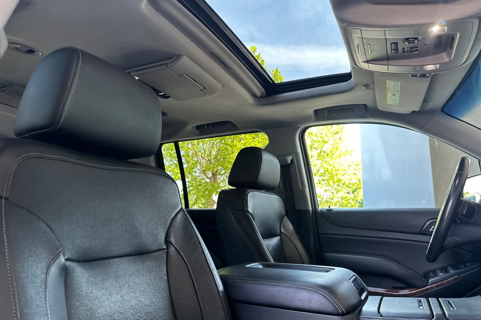 Used 2019 Black Chevrolet Premier image 19