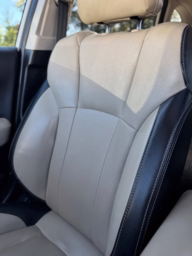 Used 2021 Crystal White Pearl Subaru Limited image 32