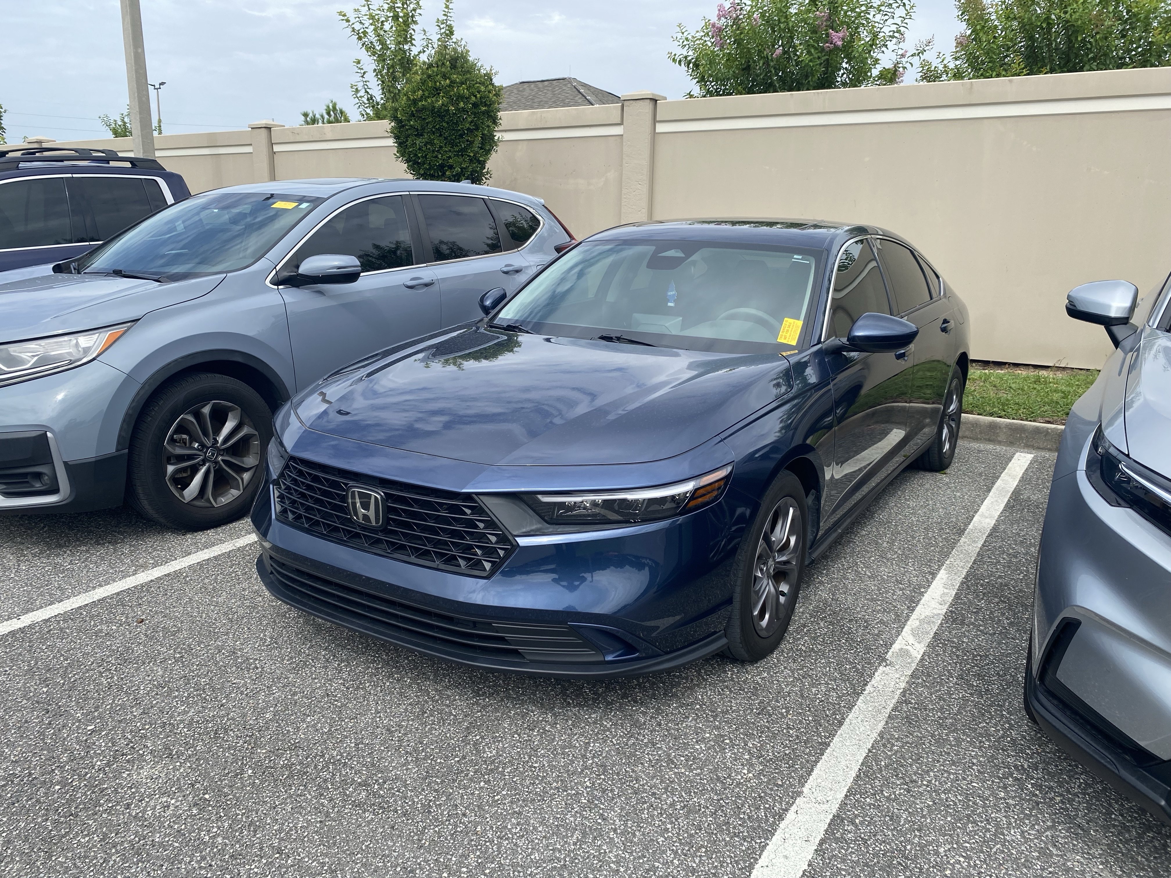 Used 2024 Canyon River Blue Metallic Honda EX image 11