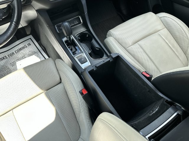 Used 2023 White Subaru Limited image 25