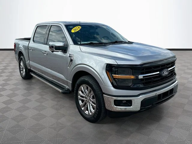 Used 2024 Silver Ford XLT image 3