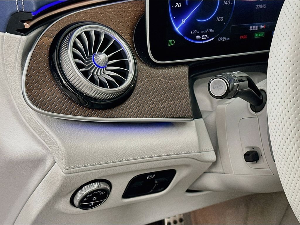 Certified Used 2023 White Mercedes-Benz 500 Sedan image 10