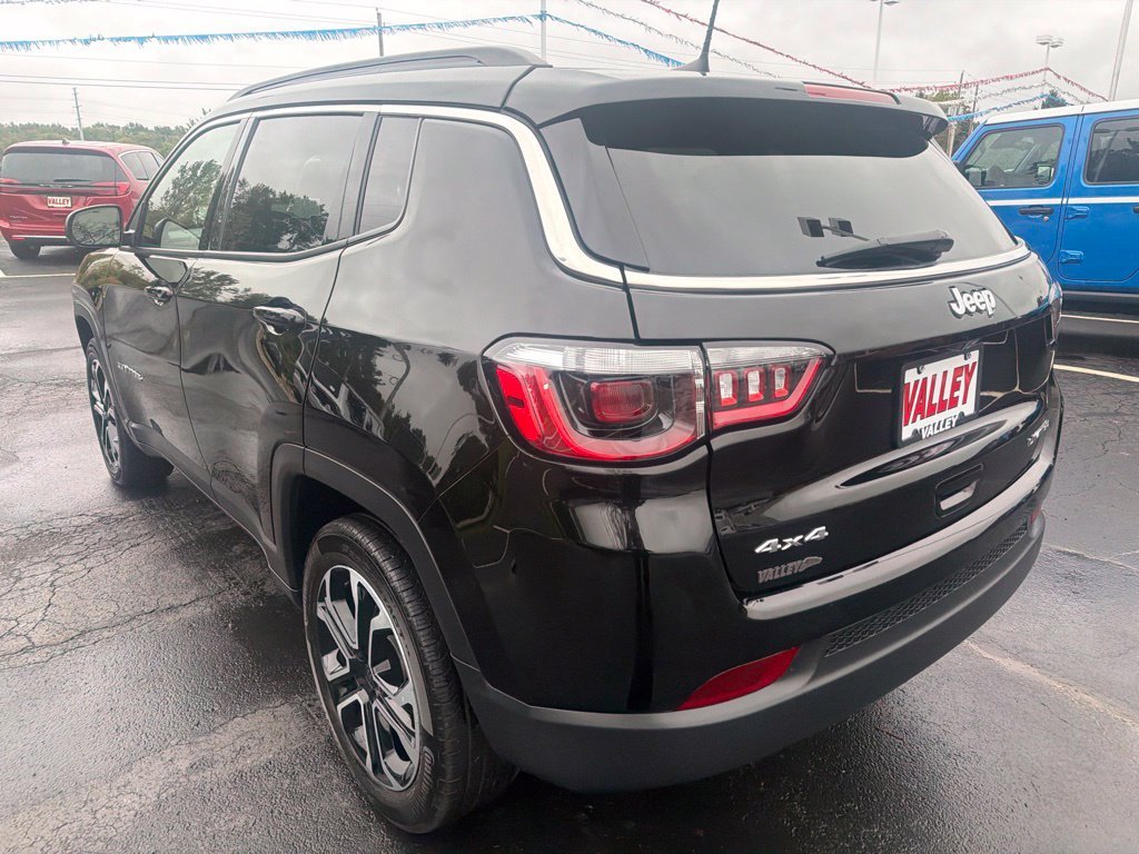 Certified Used 2022 Black Jeep Limited image 5