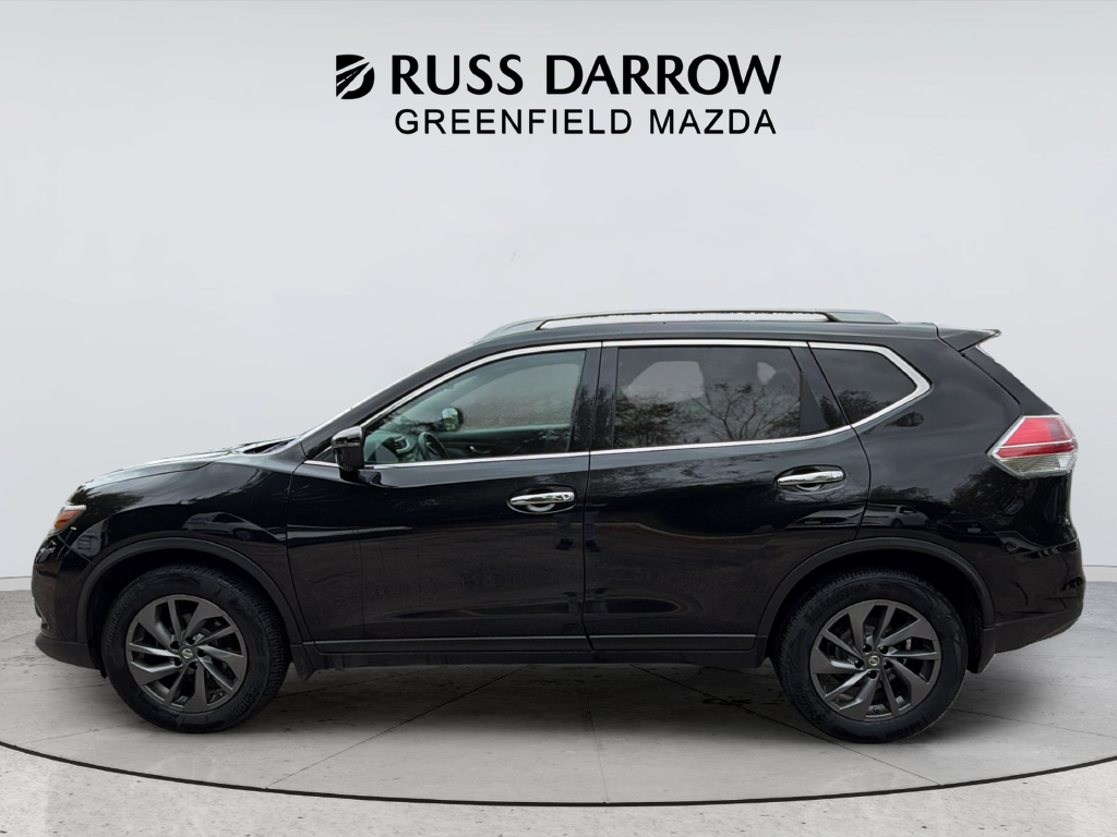 Used 2016 Nissan Rogue SL with VIN 5N1AT2MVXGC784074 for sale in Greenfield, WI
