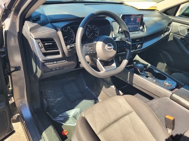 Used 2024 Gray Nissan SV image 12