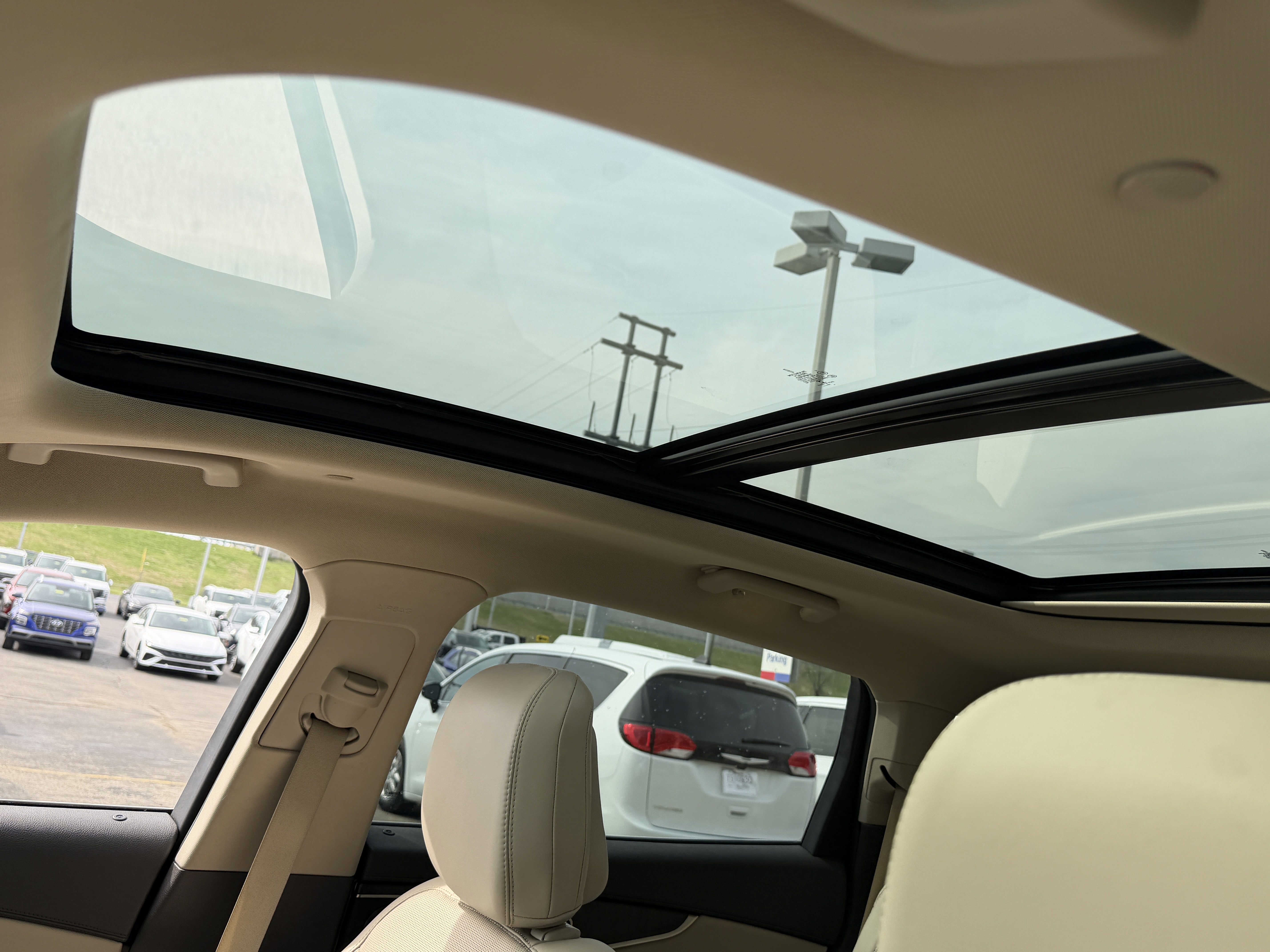 Used 2020 Pristine White Lincoln Reserve image 30