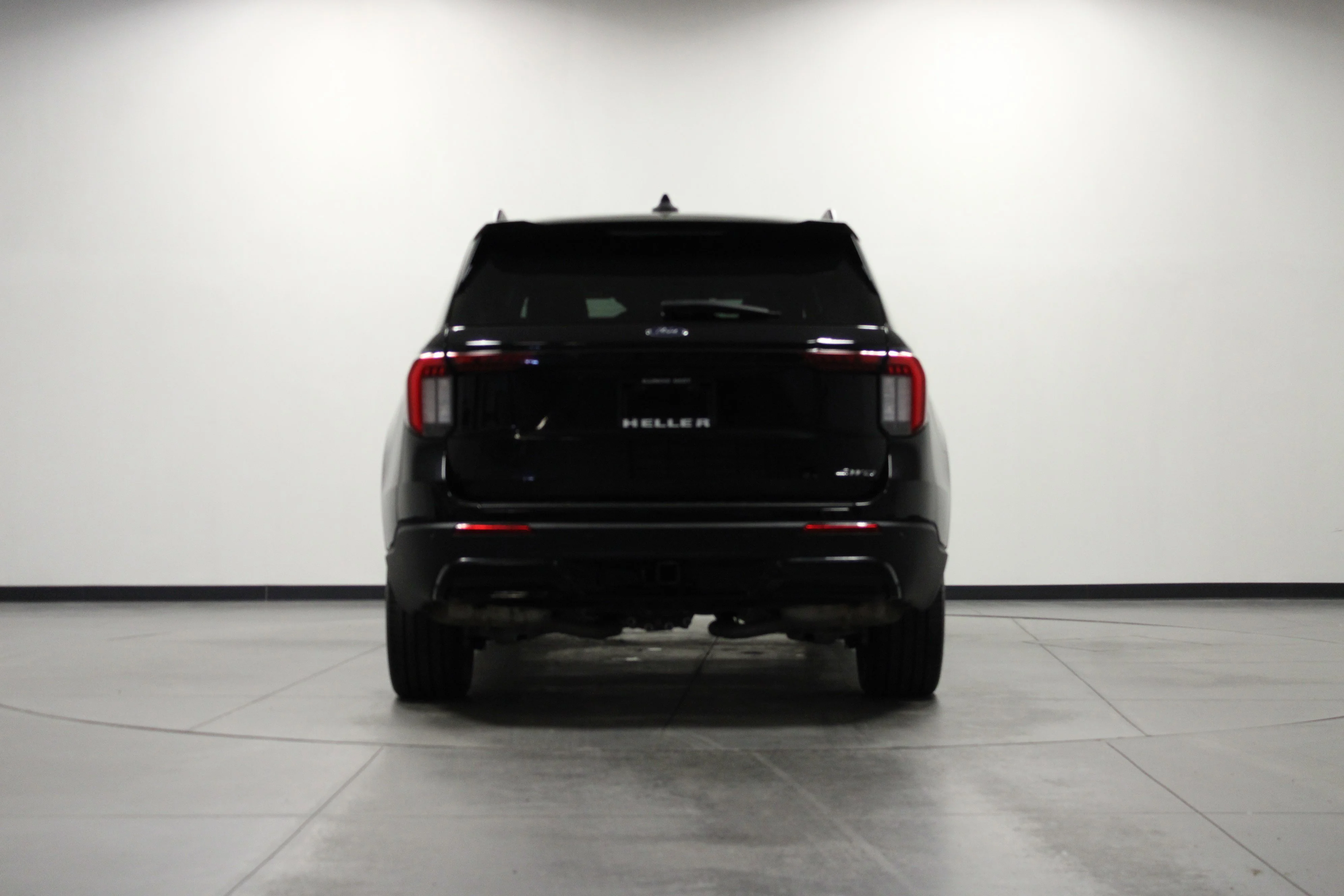 Used 2025 Black Metallic Ford ST-Line image 5