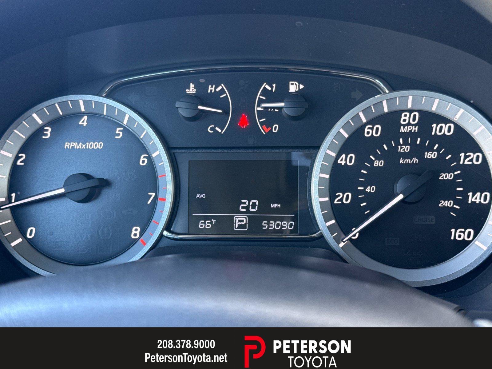 Used 2014 Silver Nissan SL image 23