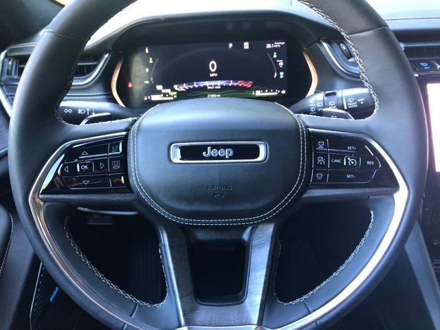 Used 2023 Diamond Black Jeep Overland 4xe image 25