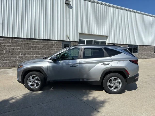 Used 2024 Shimmering Silver Hyundai SEL image 9