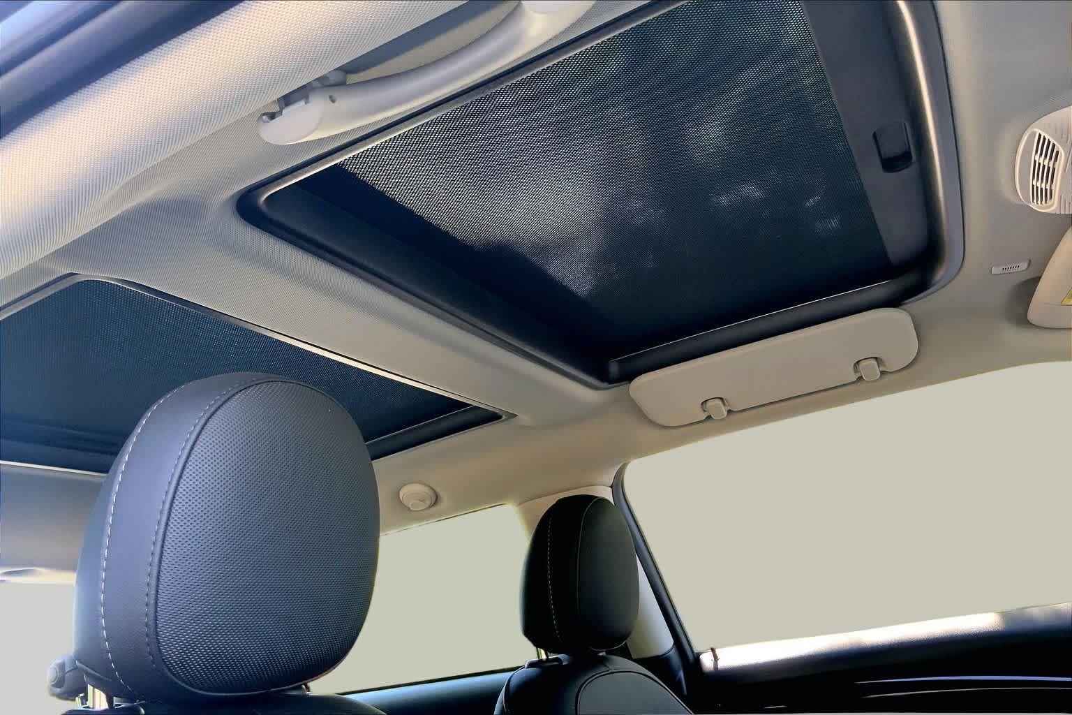 2024 MINI Hardtop 2 Door Base - Photo 13
