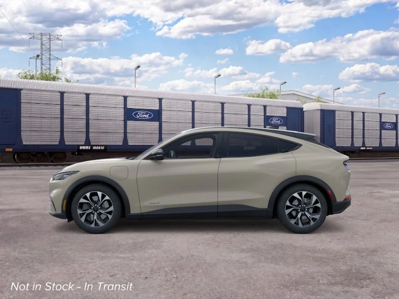 New 2026 Desert Sand Ford Select image 3
