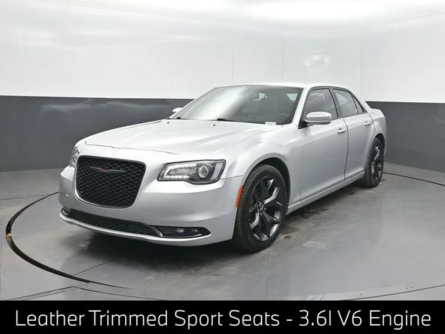 2021 Chrysler 300 S's photo