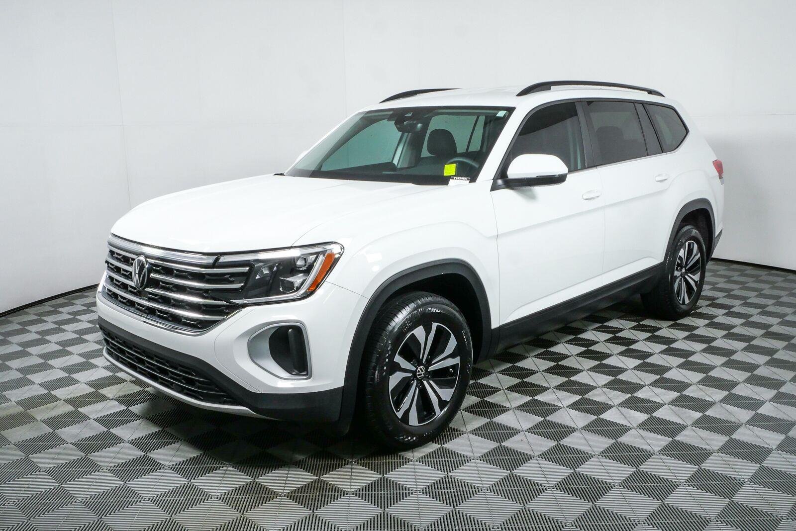 2024 Volkswagen Atlas SE - Photo 24
