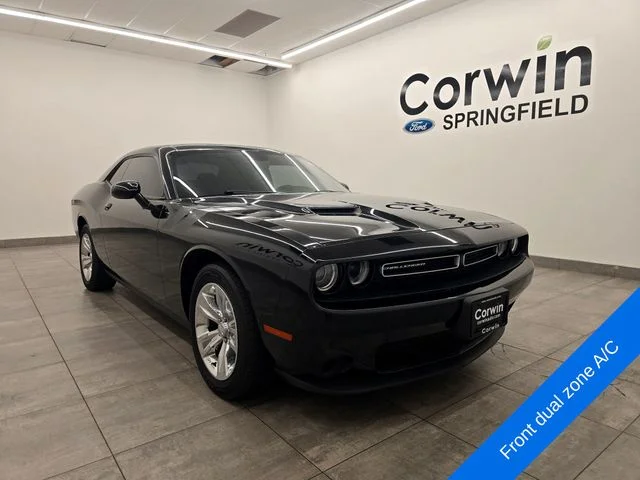 Used 2015 Pitch Black Clearcoat Dodge SXT image 6