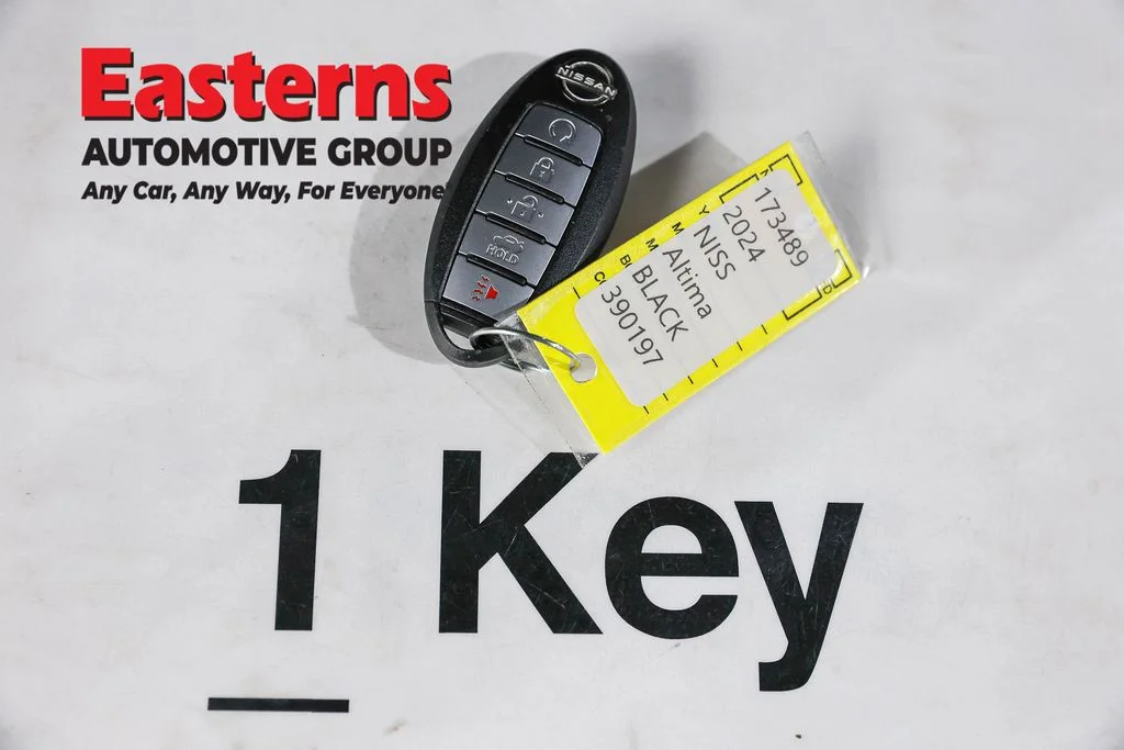 Used 2024 Black Nissan 2.5 SV image 25