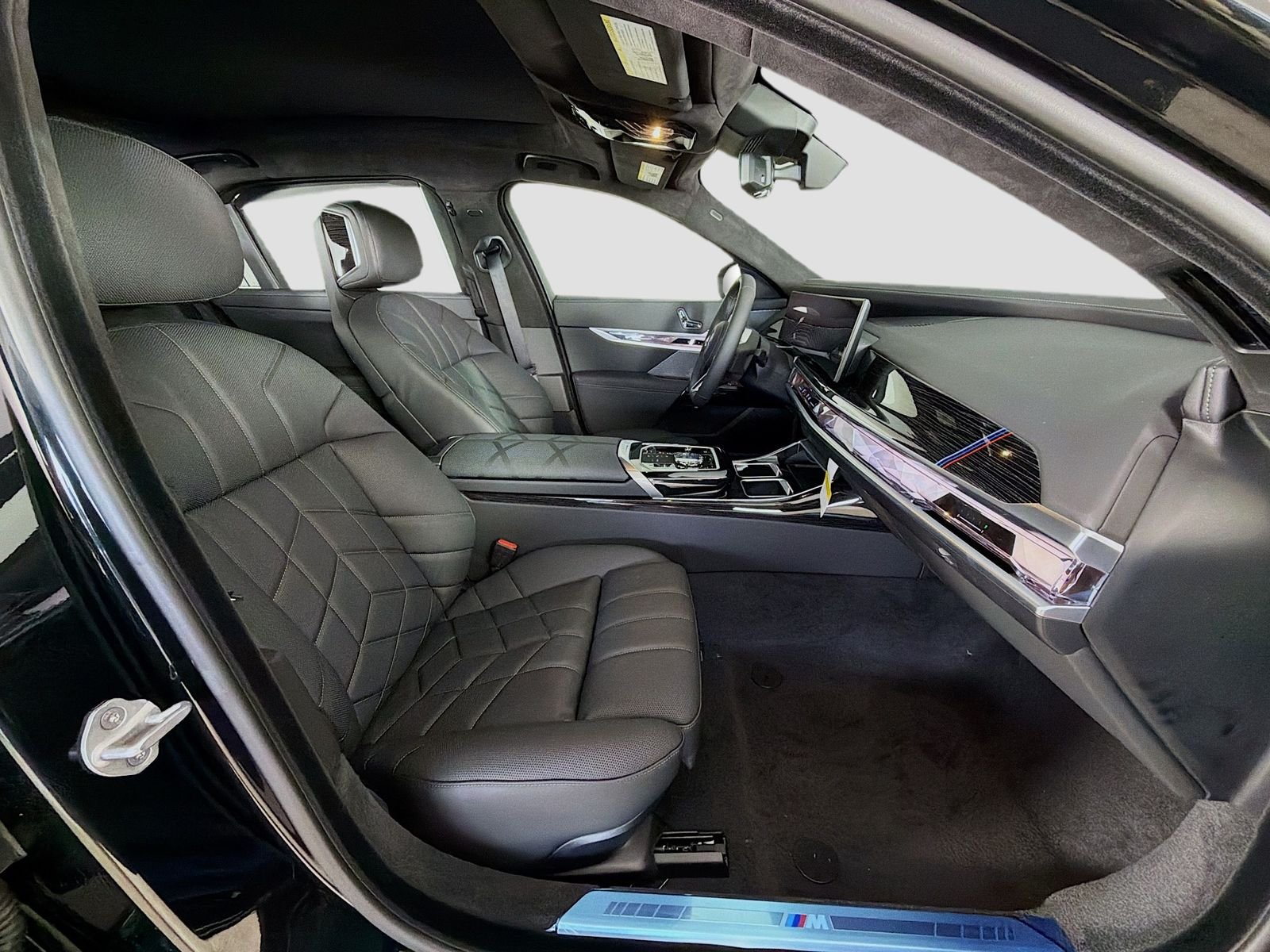 New 2026 Black Sapphire Metallic BMW eDrive50 image 30
