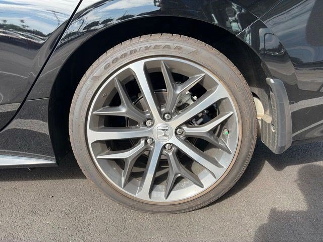 Used 2024 Black Honda Touring image 13