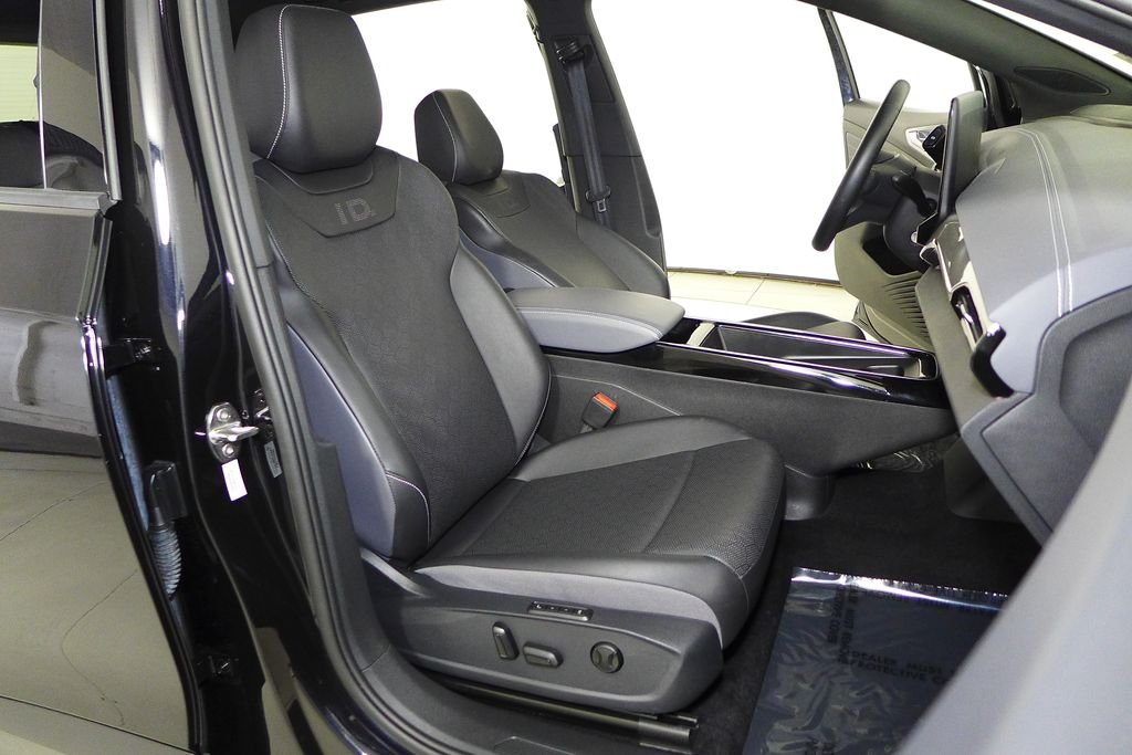 Certified Used 2023 Black Volkswagen Pro S image 19