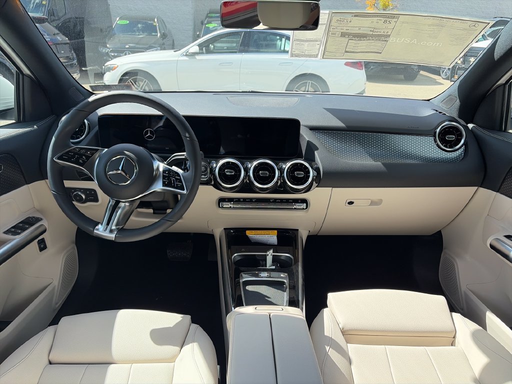 New 2026 Polar White Mercedes-Benz GLA 250 image 12