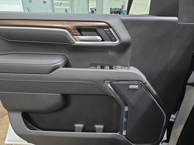 New 2026 Summit White Chevrolet LT Trail Boss image 27