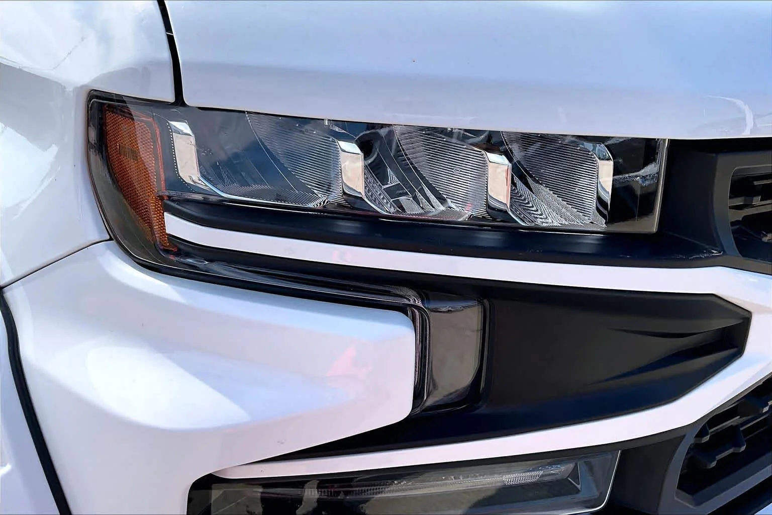 Used 2022 Summit White Chevrolet RST image 22