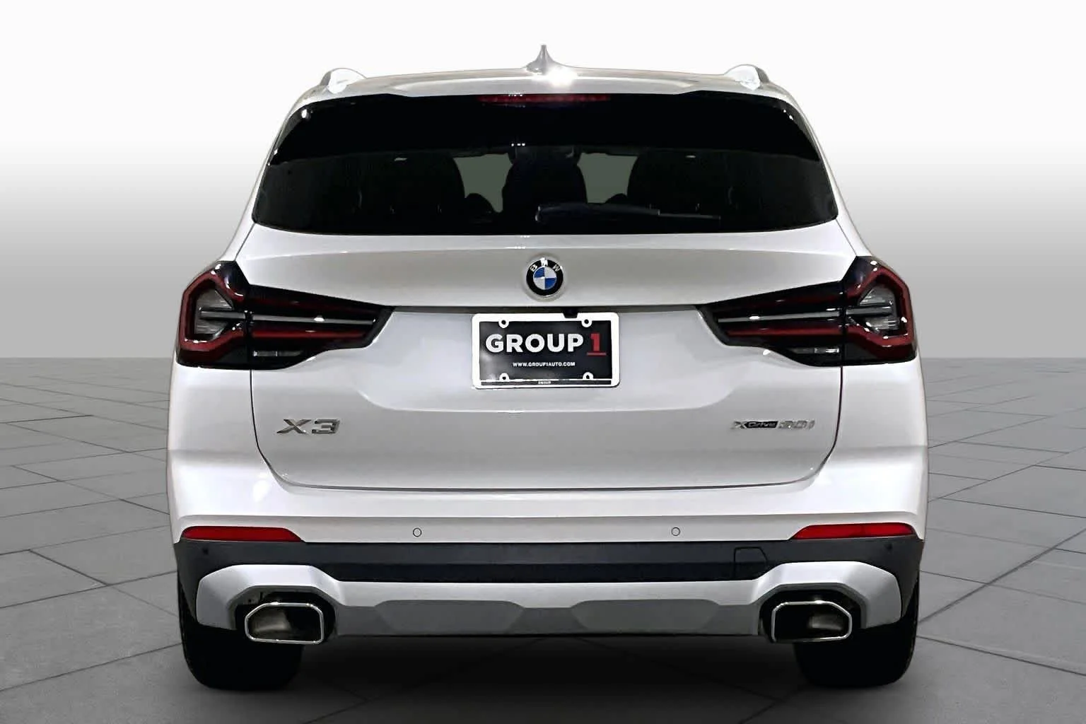 Used 2022 Mineral White Metallic BMW xDrive30i image 8