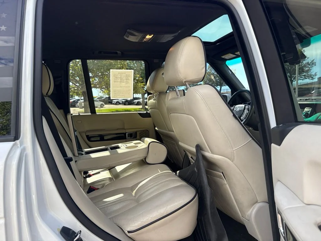 Used 2011  Land Rover Supercharged image 24