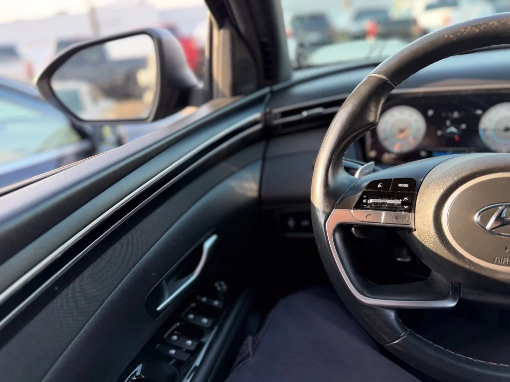 Used 2022 Black Hyundai Limited image 7