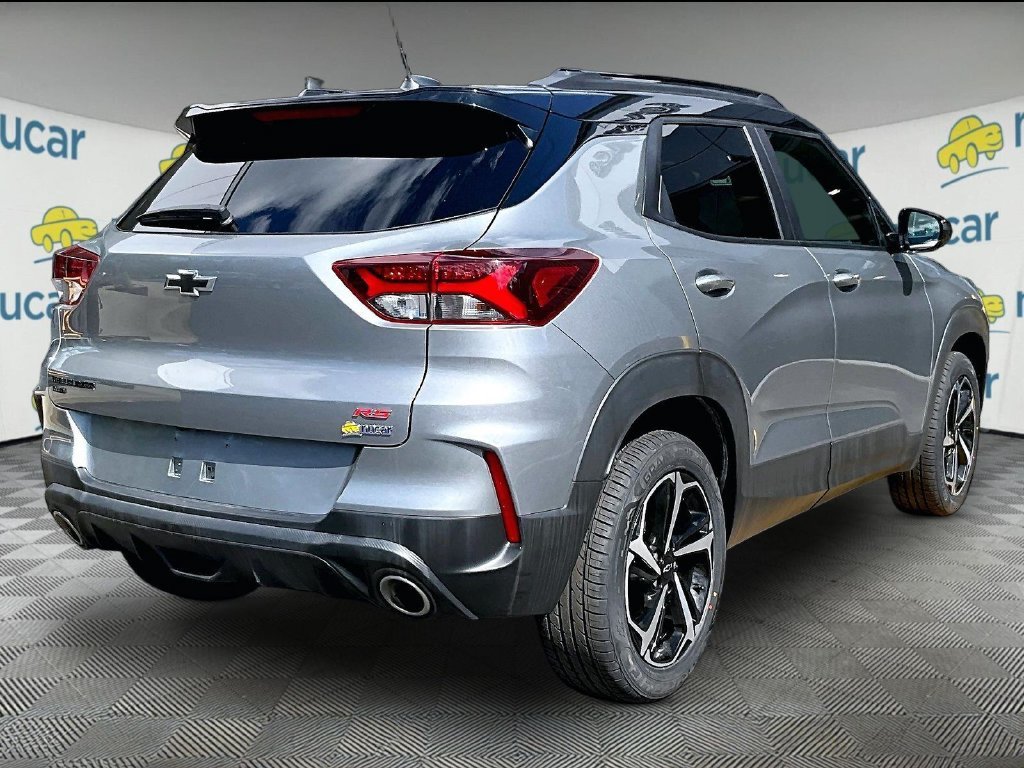 Used 2023 Gray Chevrolet RS image 7