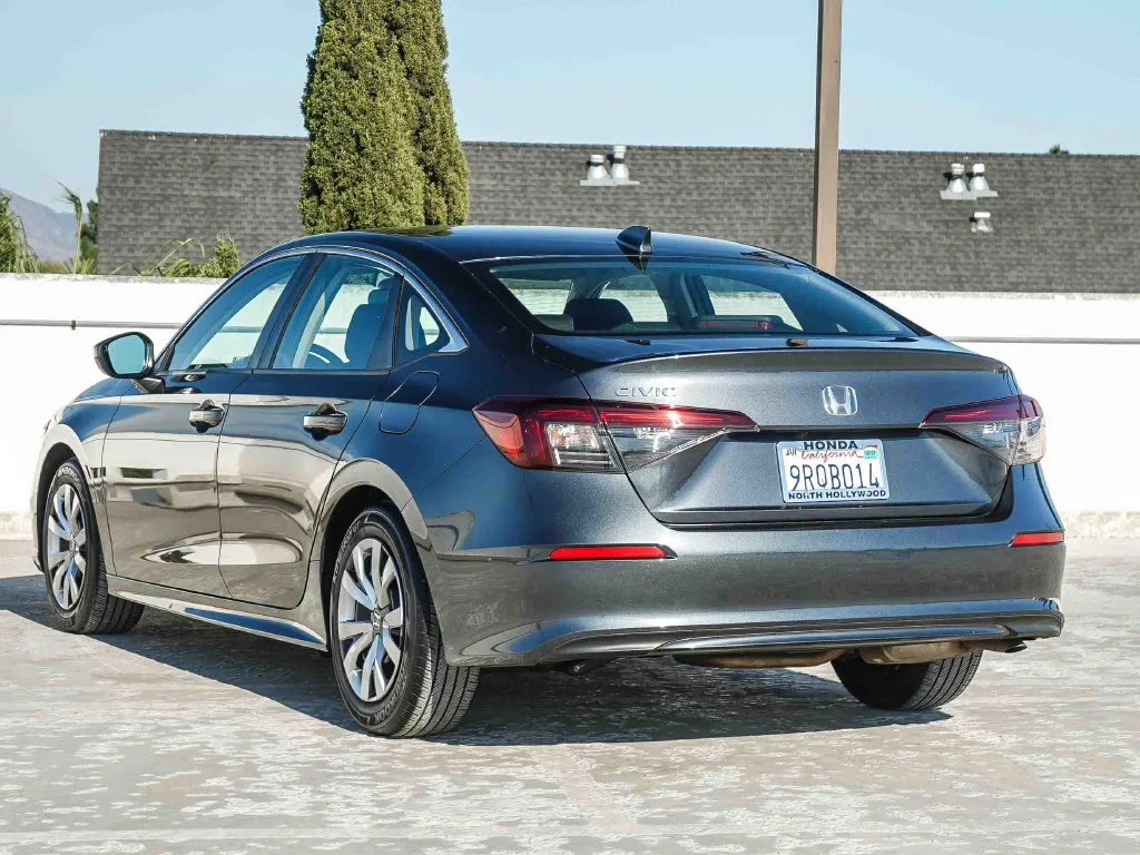 Certified Used 2025 Meteorite Gray Metallic Honda LX image 4