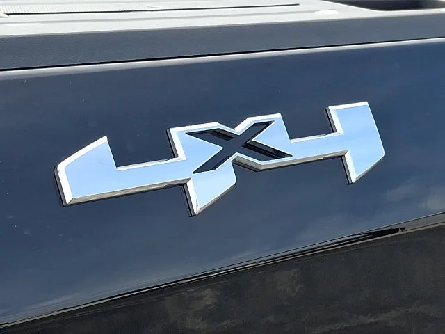 New 2026 Onyx Black GMC Elevation image 19