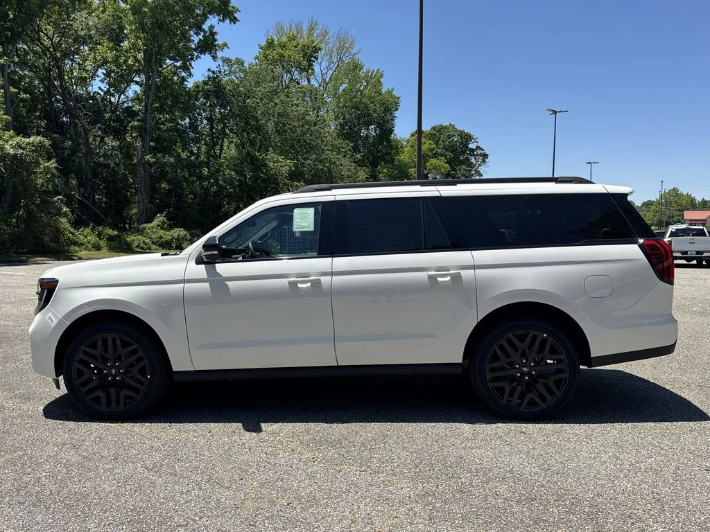 New 2026 White Ford Platinum image 4