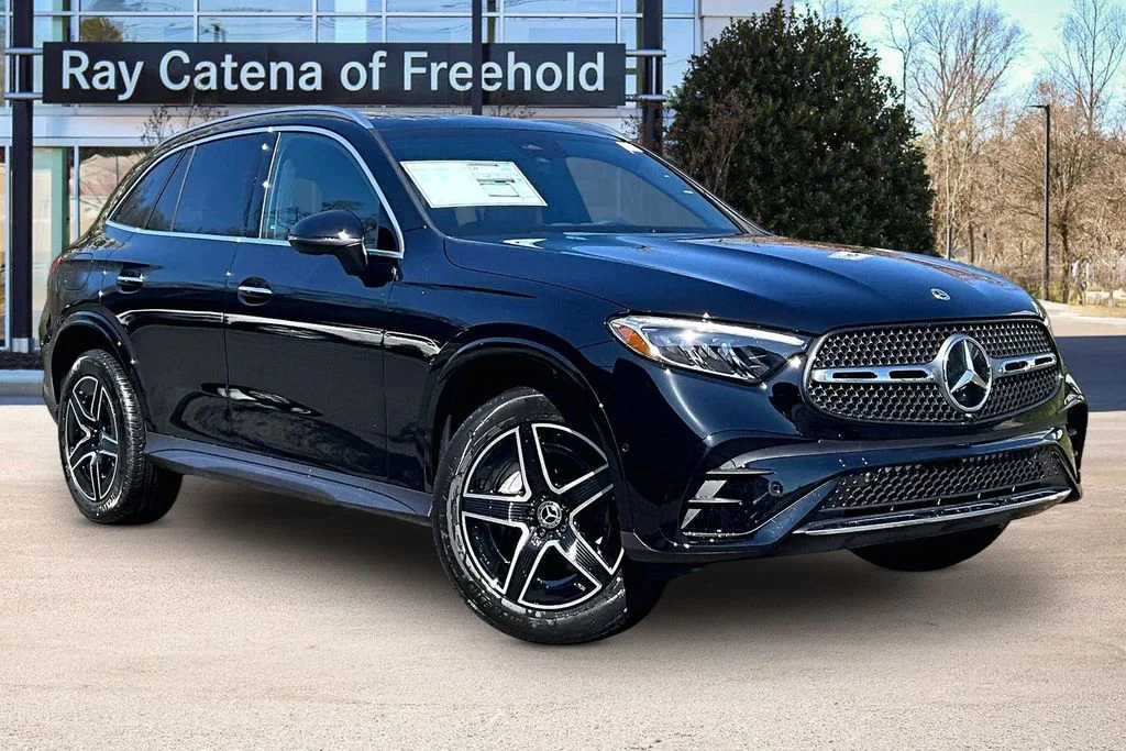 New 2026 Black Mercedes-Benz GLC 300 image 2