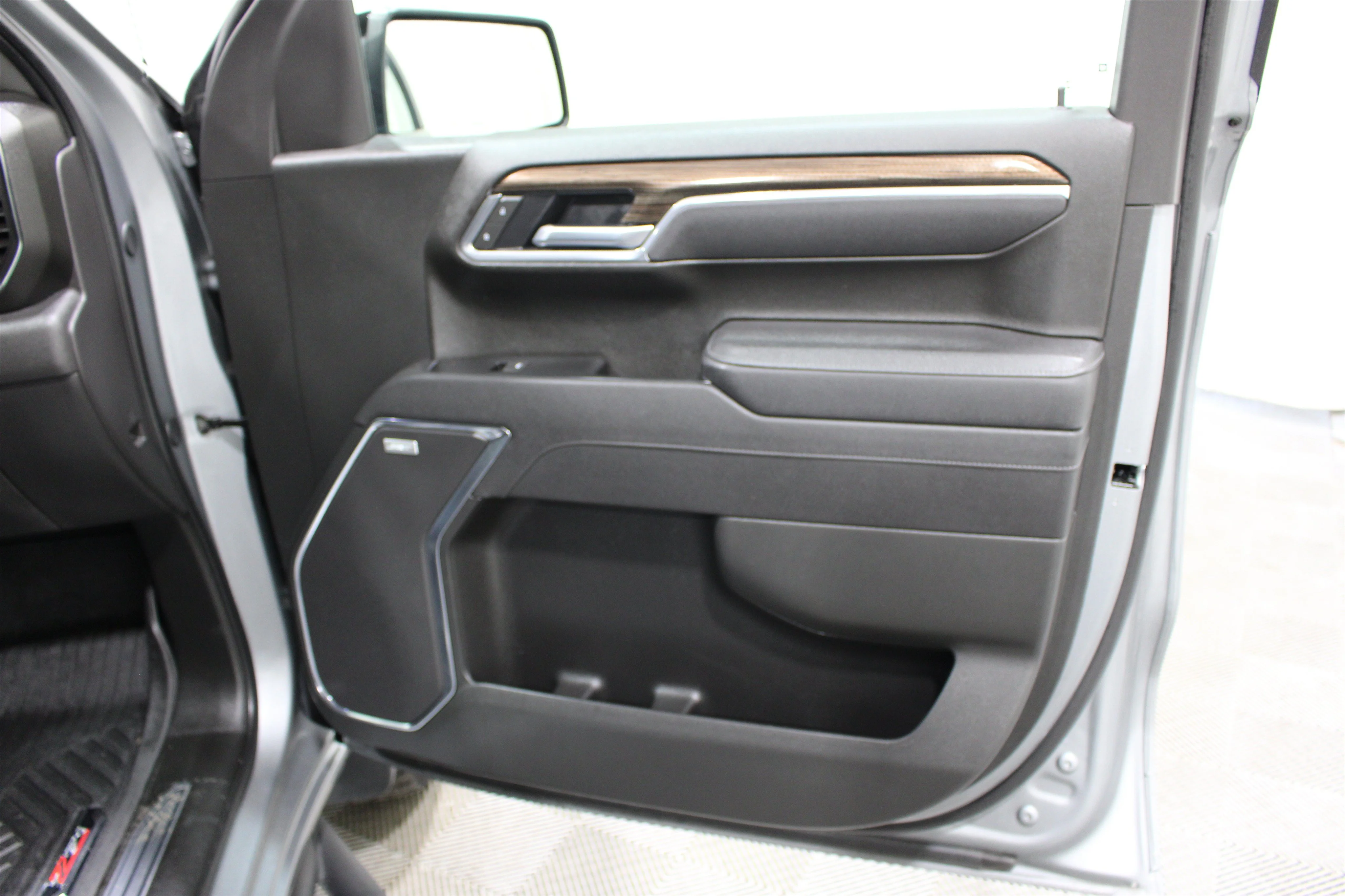 2025 Chevrolet Silverado 1500 LT Trail Boss - Photo 26