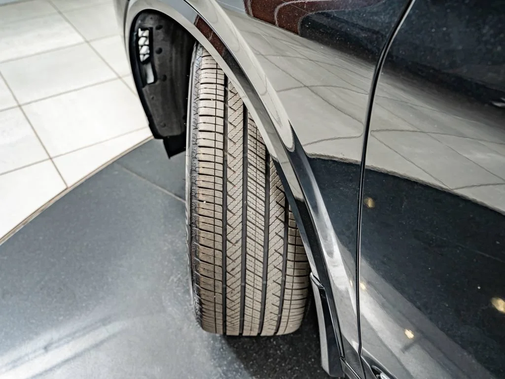 Certified Used 2025 Majestic Black Pearl Acura Advance Package image 49