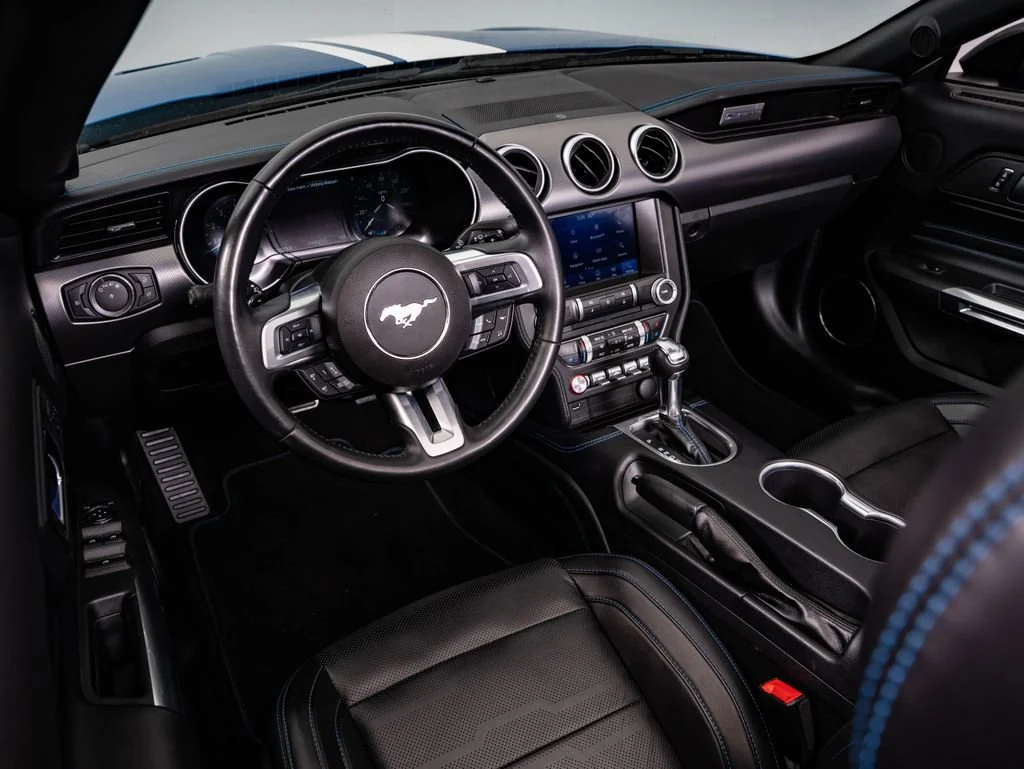 Used 2021 Velocity Blue Metallic Ford GT Premium image 5