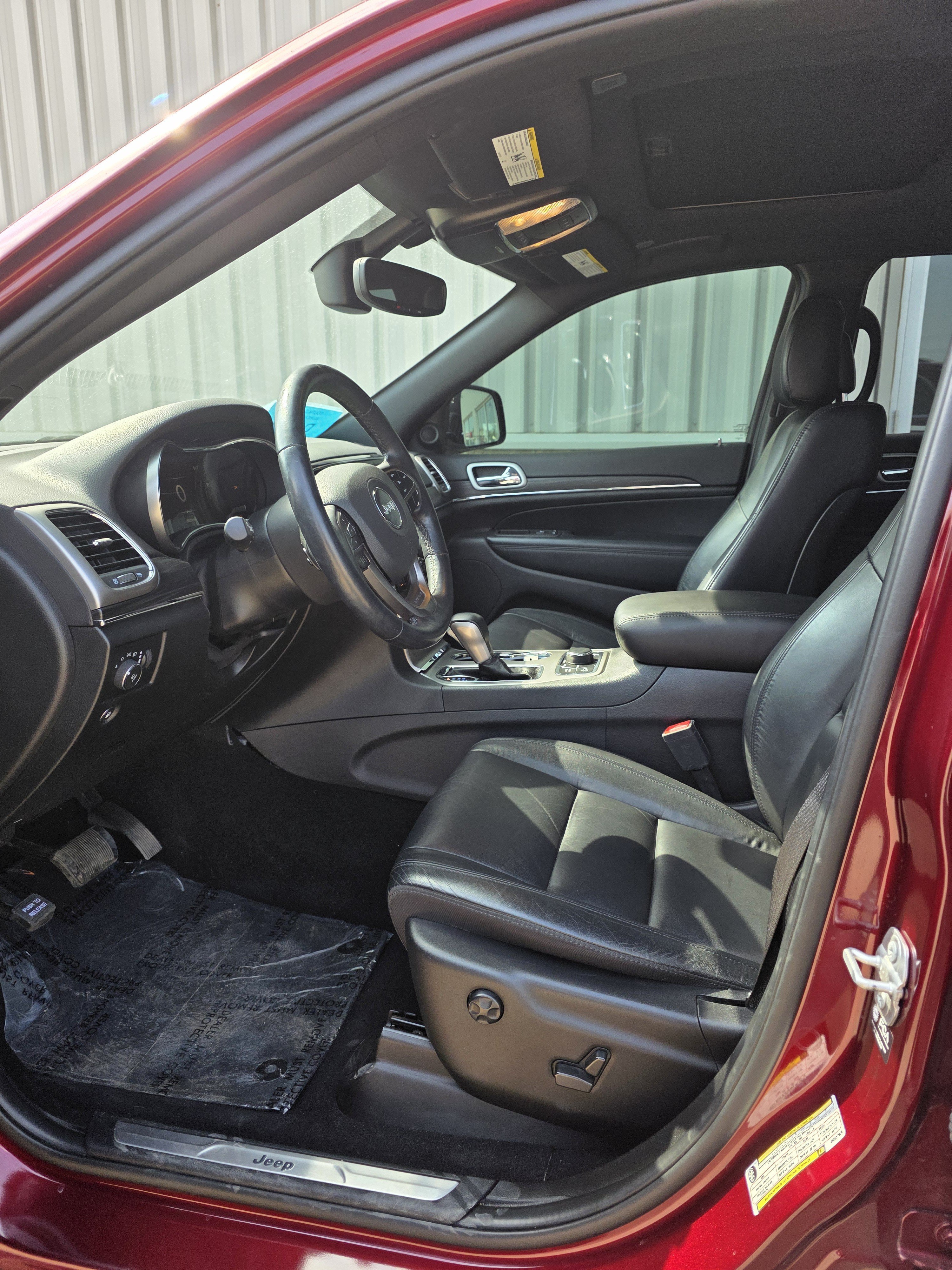 Used 2021 Velvet Red Pearlcoat Jeep Limited image 6