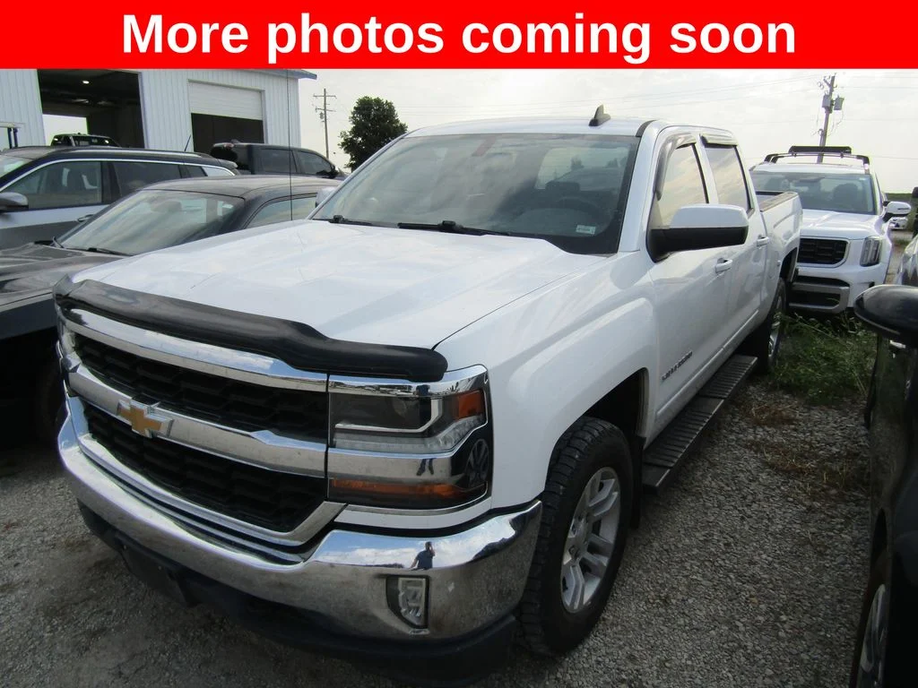 Used 2017 White Chevrolet LT image 1