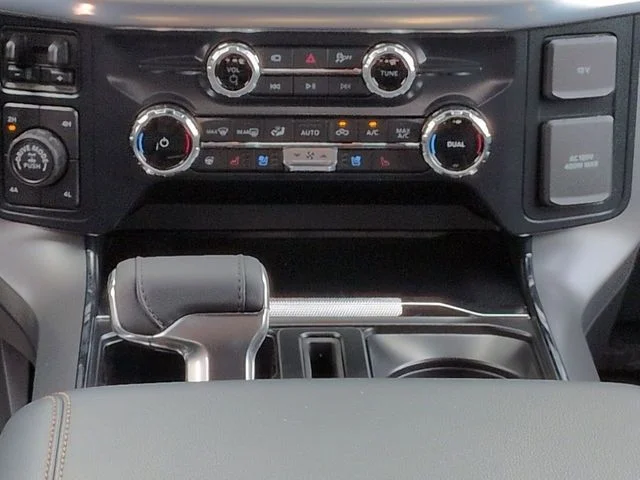 New 2026 Agate Black Metallic Ford Lariat® image 19