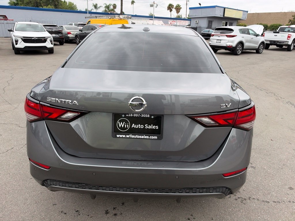 Used 2021 Gray Nissan SV image 6