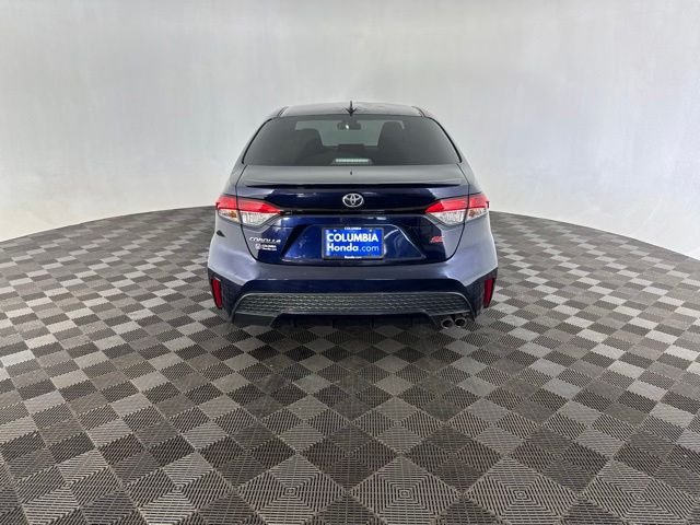 Used 2020  Toyota SE image 7