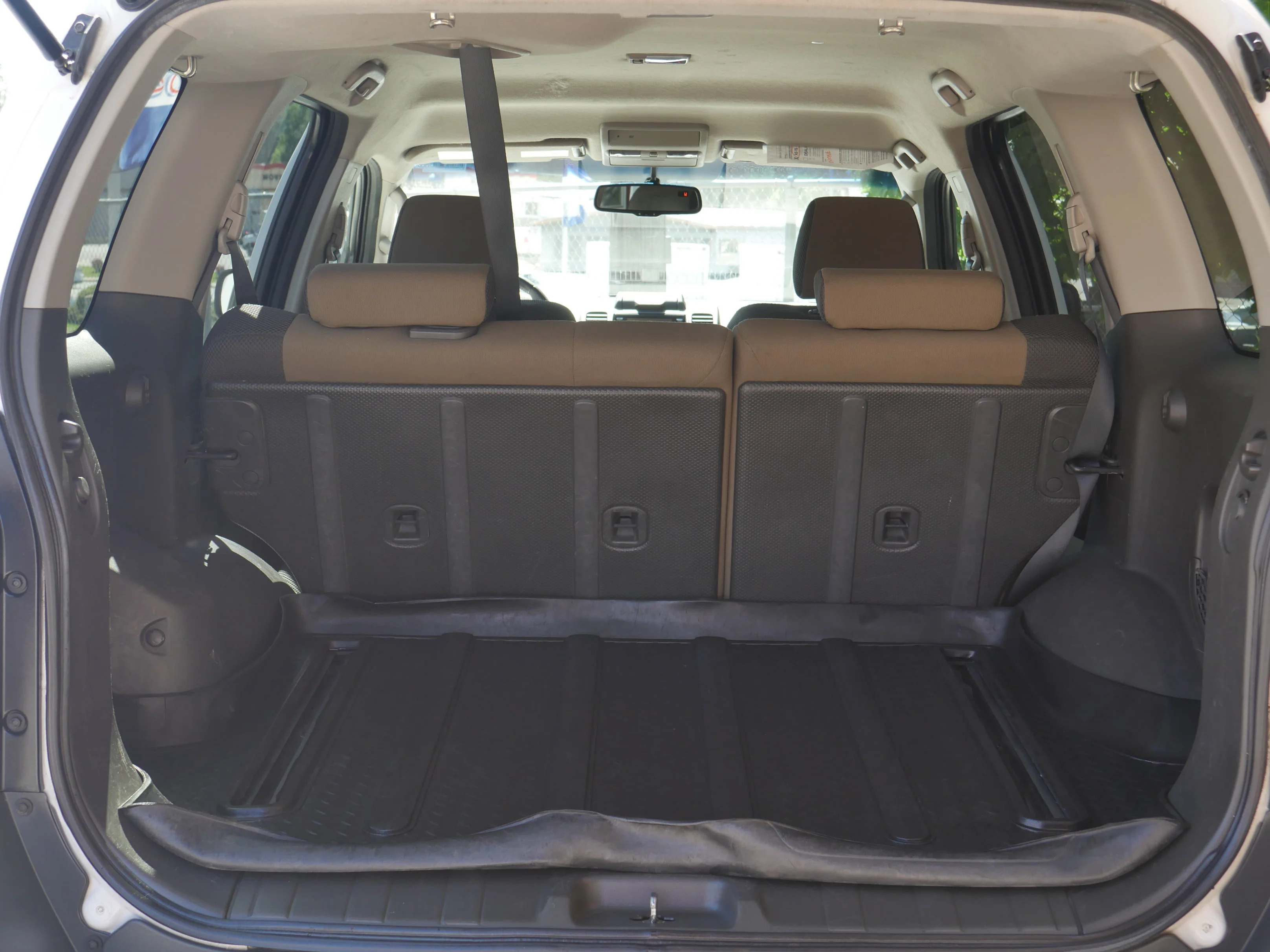 Used 2008 Avalanche Nissan SE image 20