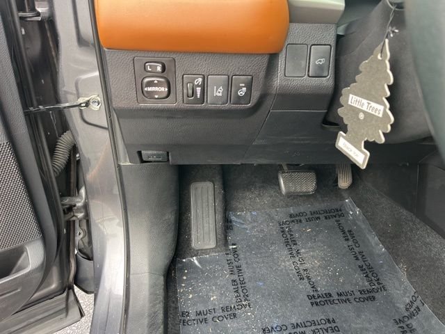 Used 2017 Gray Toyota Platinum image 23