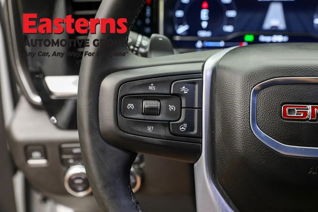 Used 2025 White GMC Elevation image 13