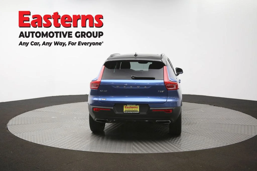 Used 2020 Blue Volvo R-Design image 37